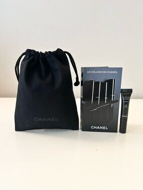🌸CHANEL Le Volume de Chanel Mascara Sample 10 Noir 1 g with Pouch